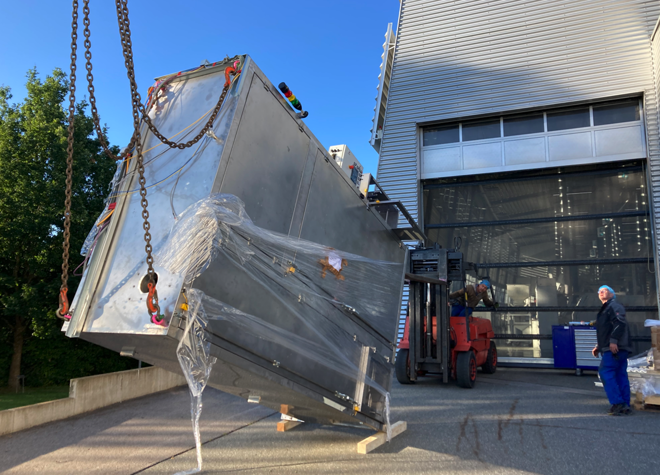 Tubenlinie 3: Austausch von Tubengummiertrockner & Packmaschine