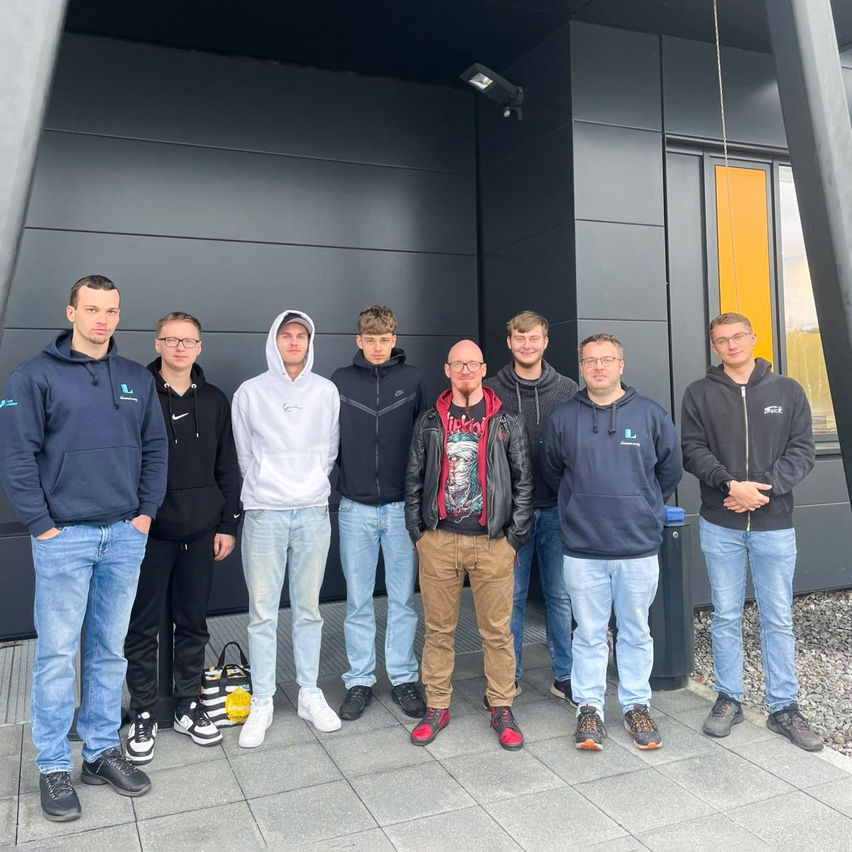 Mit Sicherheit zum Erfolg â€“ Fahrsicherheitstraining fÃ¼r LINHARDT-Azubis