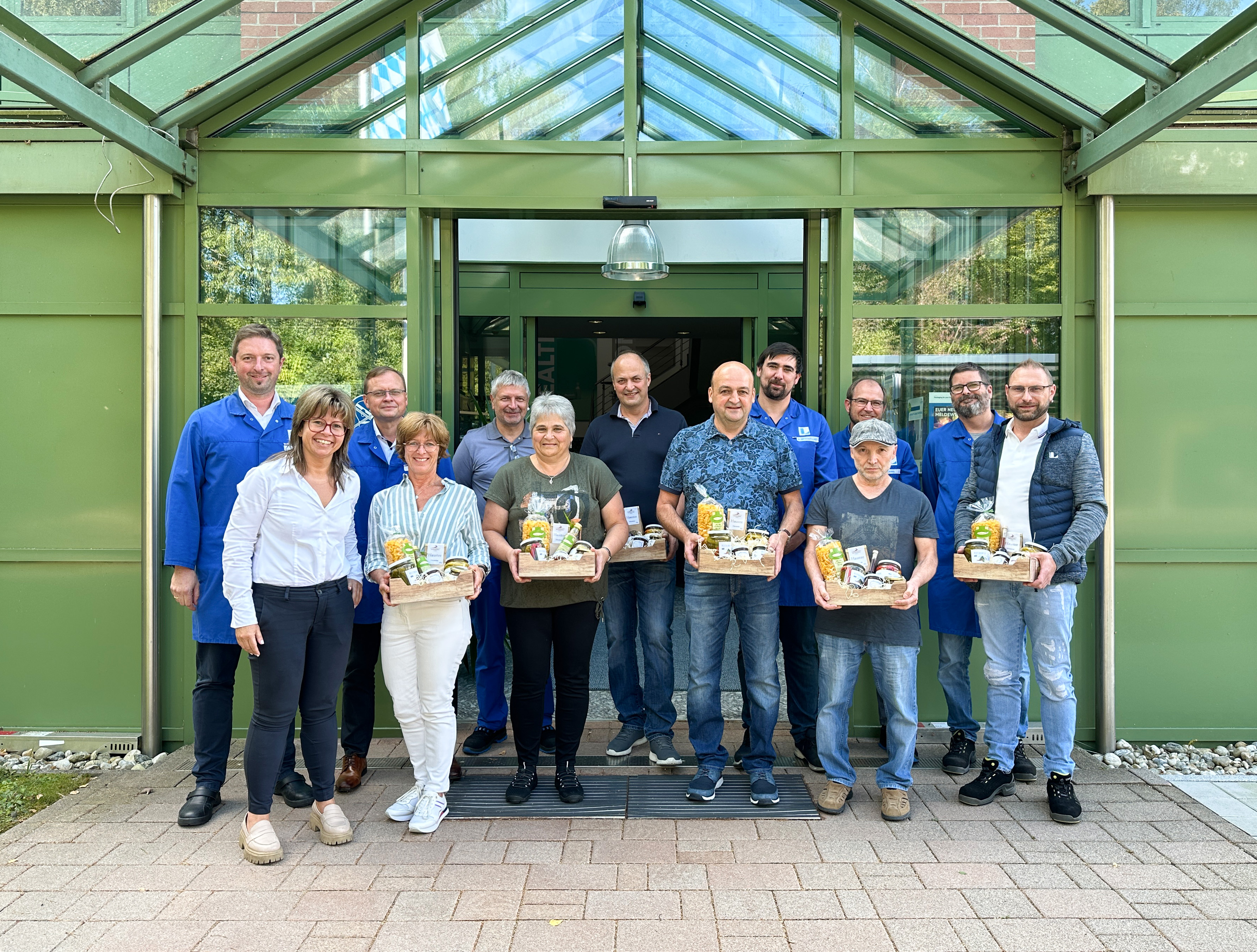 Wir gratulieren herzlich und bedanken uns fÃ¼r die langjÃ¤hrige UnterstÃ¼tzung!